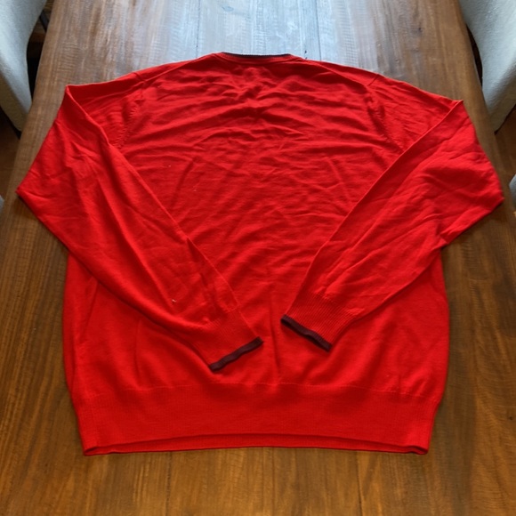 Under Armour Sweater - Picture 3 of 3